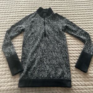 Lululemon Rest Less 1/2 Zip Black / White